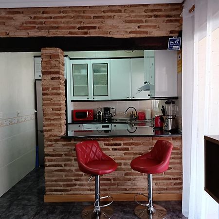 Casa Oasis Puertollano, Una Casa Rural En Puertollano, Agradable, Con Piscina En Zona Tranquila Zewnętrze zdjęcie