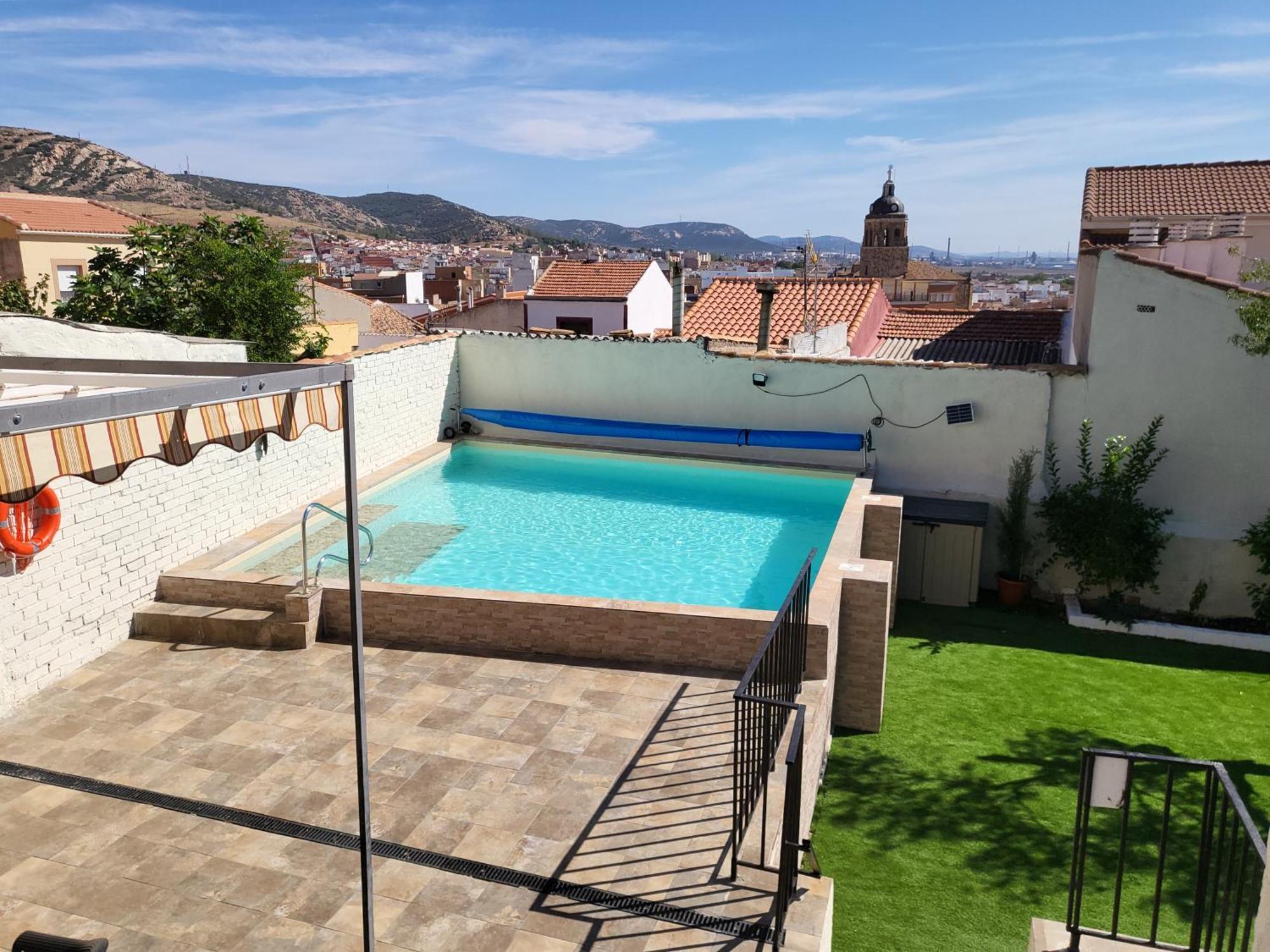 Casa Oasis Puertollano, Una Casa Rural En Puertollano, Agradable, Con Piscina En Zona Tranquila Zewnętrze zdjęcie